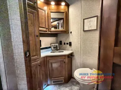 2018 Heartland Landmark 365 photo 42