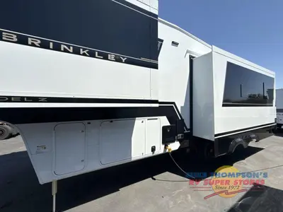 2026 Brinkley Model Z photo 5