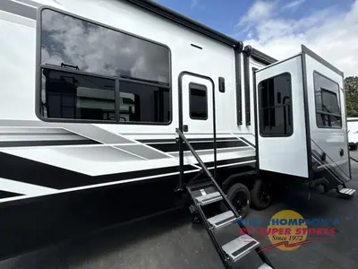 2026 Grand Design Momentum G-Class photo 9
