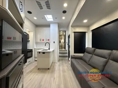 2026 Grand Design Momentum G-Class photo 17