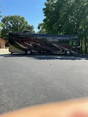 2018 TIFFIN MOTORHOMES ALLEGRO BUS photo 2