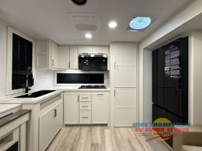 2026 Brinkley Model I photo 25