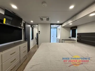 2026 Grand Design Influence photo 36
