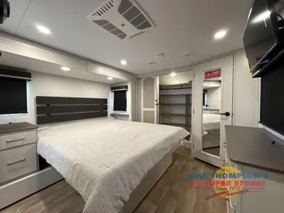 2026 Grand Design Influence photo 34