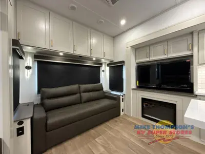 2026 Grand Design Influence photo 17