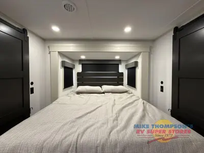 2026 Grand Design Solitude photo 36