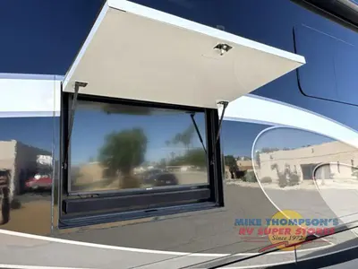 2018 Thor Motor Coach Tuscany photo 17