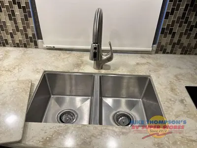 2018 Thor Motor Coach Tuscany photo 33