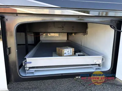2018 Thor Motor Coach Tuscany photo 46