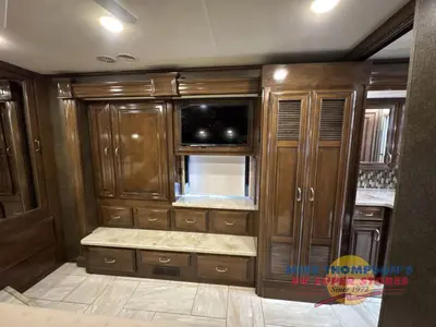 2018 Thor Motor Coach Tuscany photo 38