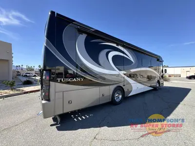 2018 Thor Motor Coach Tuscany photo 8