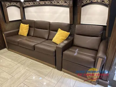 2018 Thor Motor Coach Tuscany photo 22