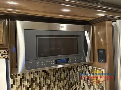 2018 Thor Motor Coach Tuscany photo 32