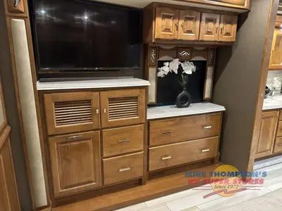 2019 Tiffin Motorhomes Phaeton photo 30