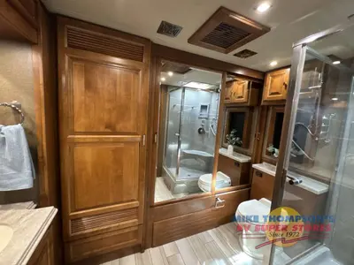 2019 Tiffin Motorhomes Phaeton photo 31