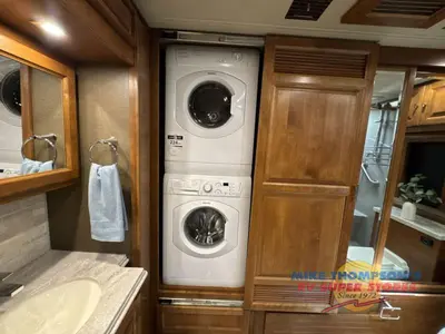 2019 Tiffin Motorhomes Phaeton photo 32