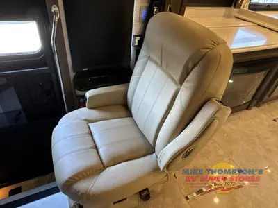 2019 Newmar Ventana photo 19