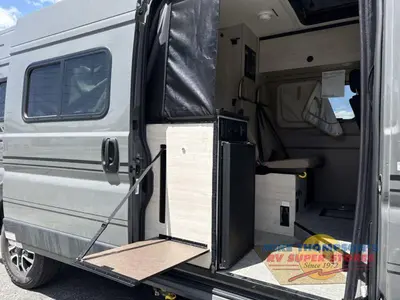2027 Winnebago Solis photo 17