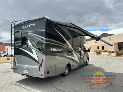 2022 Thor Motor Coach Tiburon Sprinter photo 5