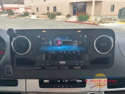 2022 Thor Motor Coach Tiburon Sprinter photo 20