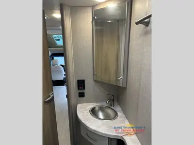 2022 Thor Motor Coach Tiburon Sprinter photo 39