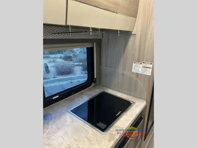 2022 Thor Motor Coach Tiburon Sprinter photo 28