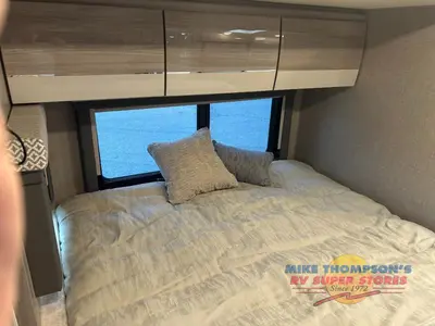2022 Thor Motor Coach Tiburon Sprinter photo 34