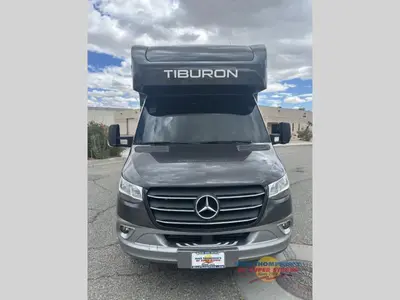 2022 Thor Motor Coach Tiburon Sprinter photo 2