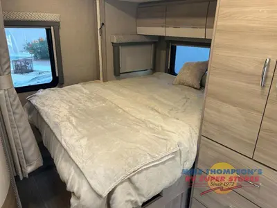 2022 Thor Motor Coach Tiburon Sprinter photo 33