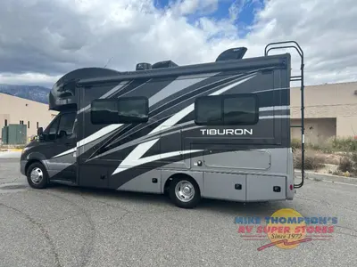 2022 Thor Motor Coach Tiburon Sprinter photo 3