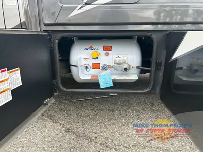 2022 Thor Motor Coach Tiburon Sprinter photo 8