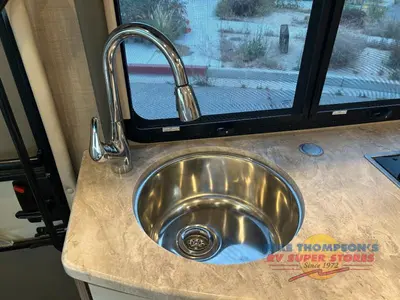 2022 Thor Motor Coach Tiburon Sprinter photo 32