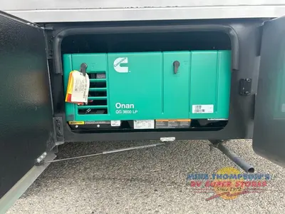 2022 Thor Motor Coach Tiburon Sprinter photo 13