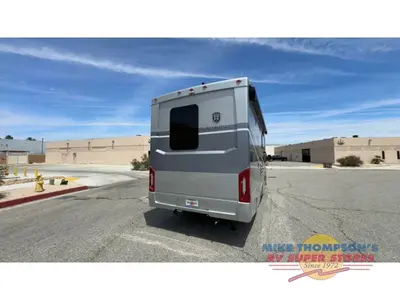 2024 Tiffin Motorhomes Wayfarer photo 3