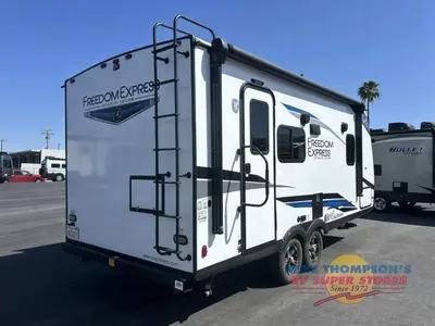 2024 Coachmen RV Freedom Express Ultra Lite photo 15
