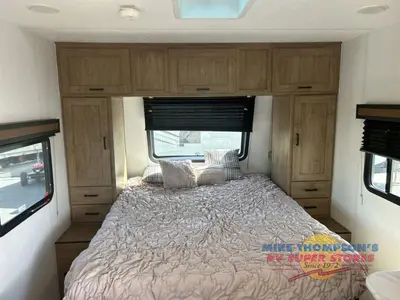 2024 Coachmen RV Freedom Express Ultra Lite photo 25