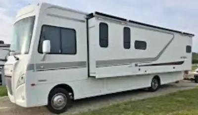Used 2018 Winnebago Intent 31P