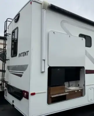 2018 WINNEBAGO INTENT photo 4
