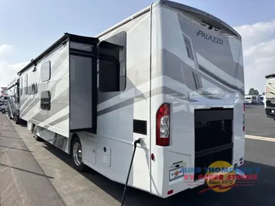 2027 Thor Motor Coach Palazzo GT photo 12