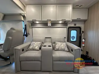 2027 Thor Motor Coach Palazzo GT photo 26
