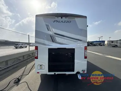 2027 Thor Motor Coach Palazzo GT photo 7