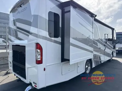 2027 Thor Motor Coach Palazzo GT photo 8