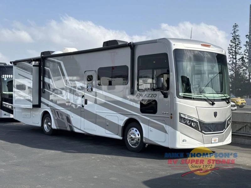 2027 Thor Motor Coach Palazzo GT exterior