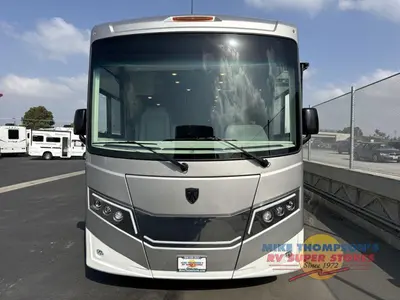 2027 Thor Motor Coach Palazzo GT photo 10