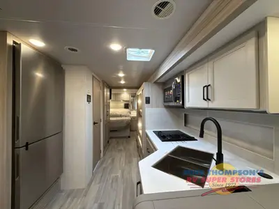2027 Thor Motor Coach Palazzo GT photo 30