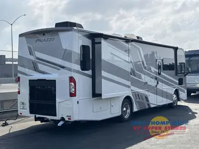 2027 Thor Motor Coach Palazzo GT photo 14