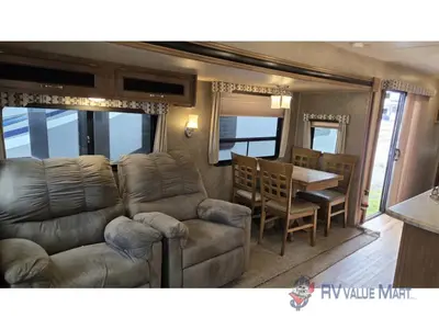 2019 Coachmen RV Catalina Destination Series photo 17