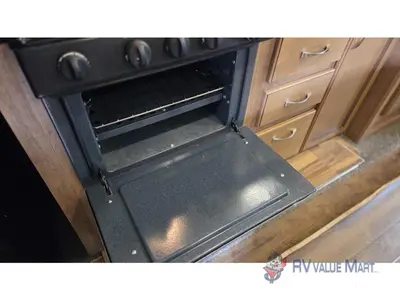 2019 Coachmen RV Catalina Destination Series photo 7