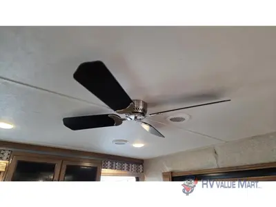 2019 Coachmen RV Catalina Destination Series photo 9