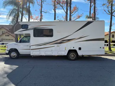 2018 WINNEBAGO MINNIE WINNIE photo 4